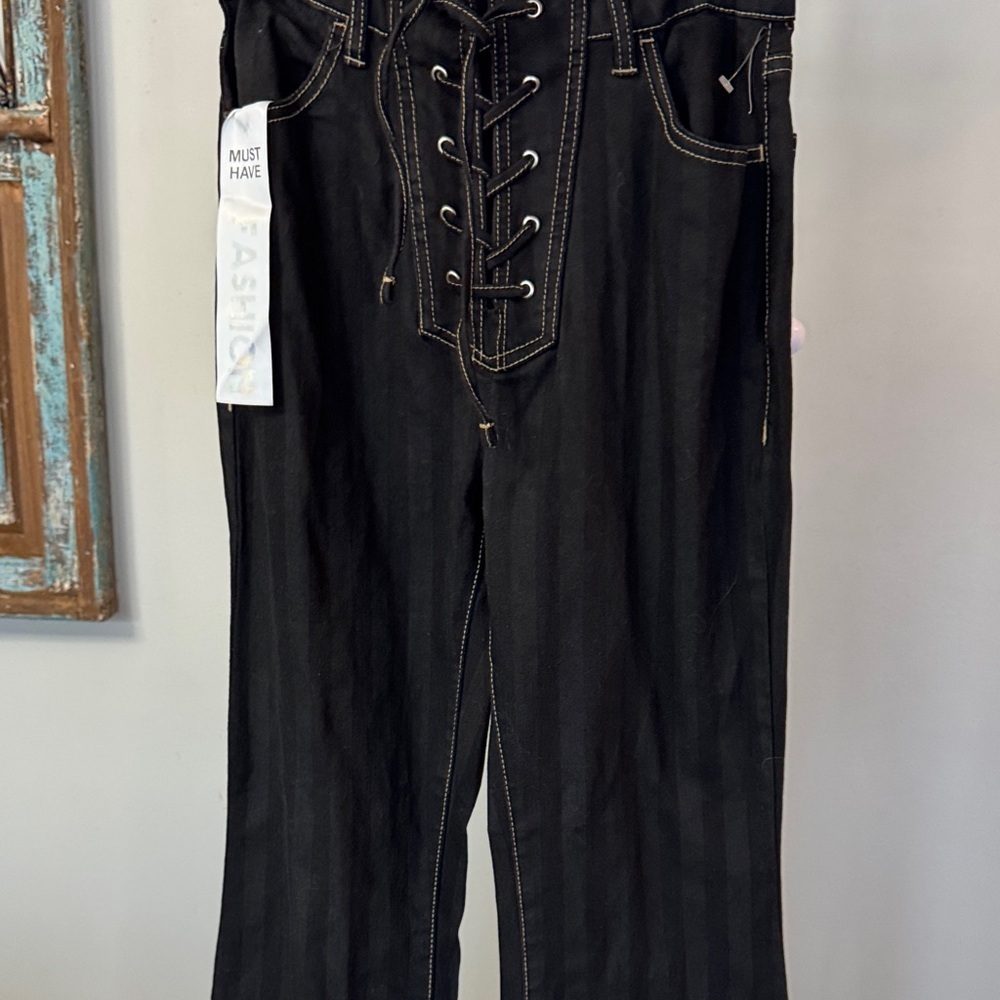 Tinseltown Black Lace-Up Front Pants - Picture 3 of 12